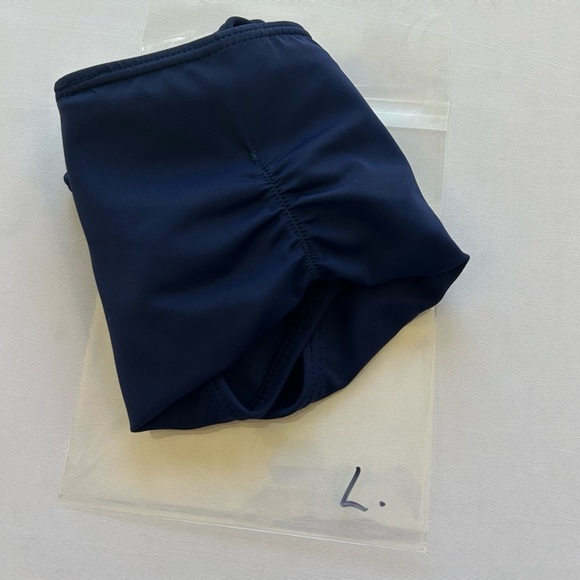 Venus Hip Hugger Low Rise Swimsuit Bikini Bottoms with Ruched Back Size 8 - Picture 10 of 10